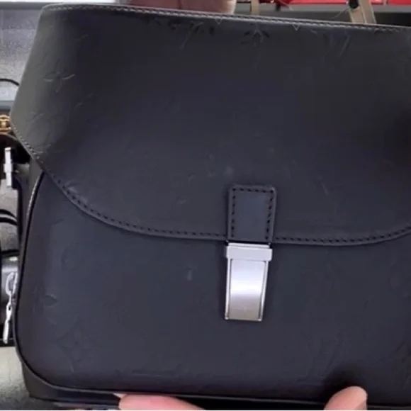 Authentic pre loved Louis Vuitton!!🥰🥰Charly Monogram- Glacéd Brown Leather - Picture 13 of 15